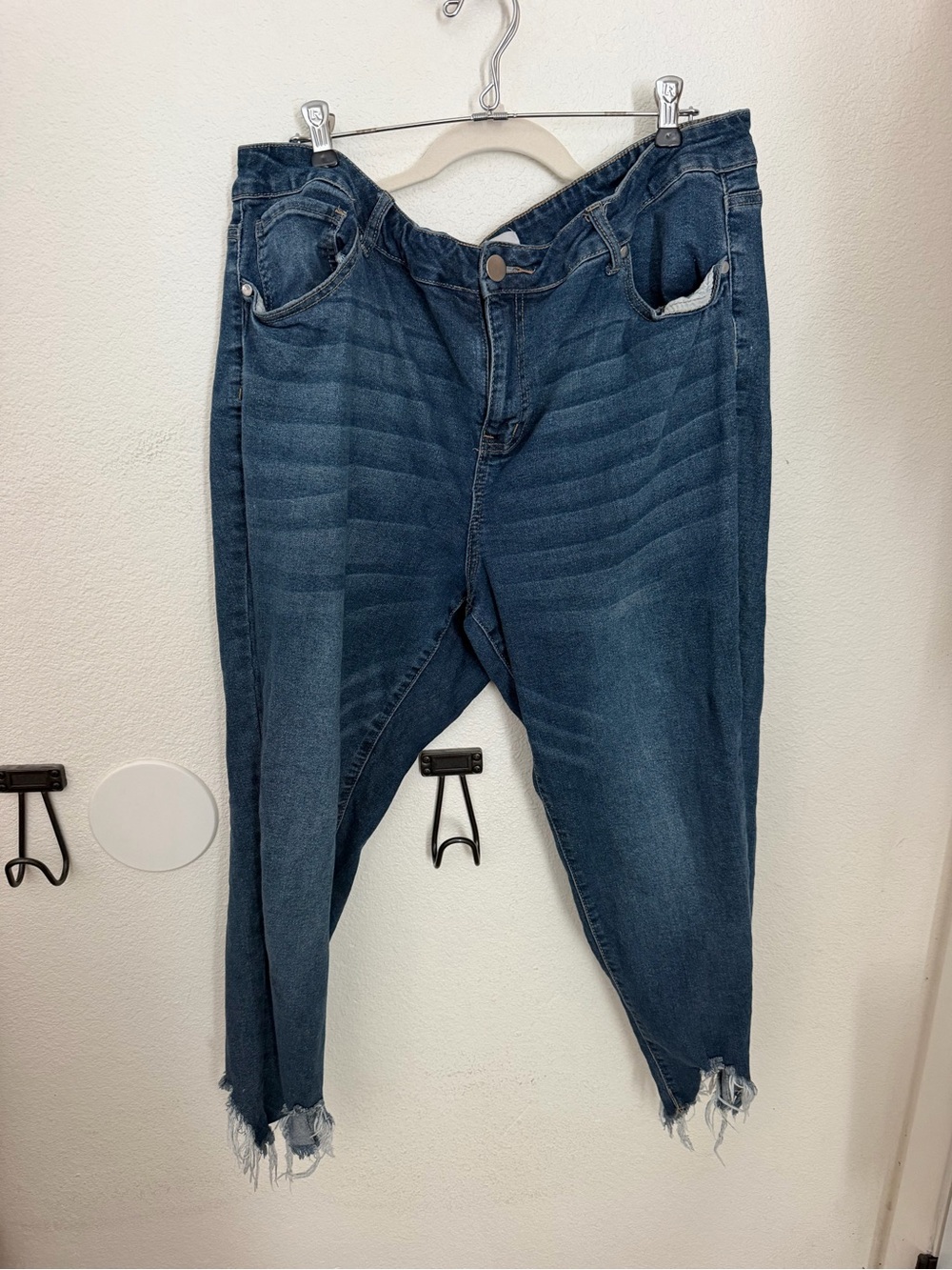 ARULA Dark Blue Cropped Frayed Ankle Jeans